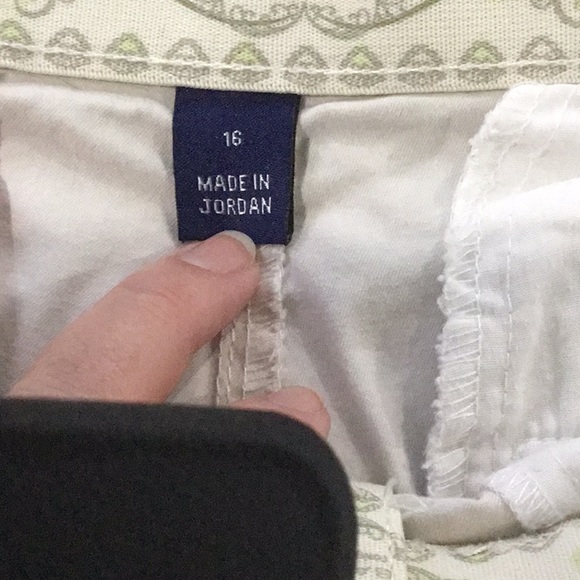 Bandolino Capri pants. - Picture 4 of 4